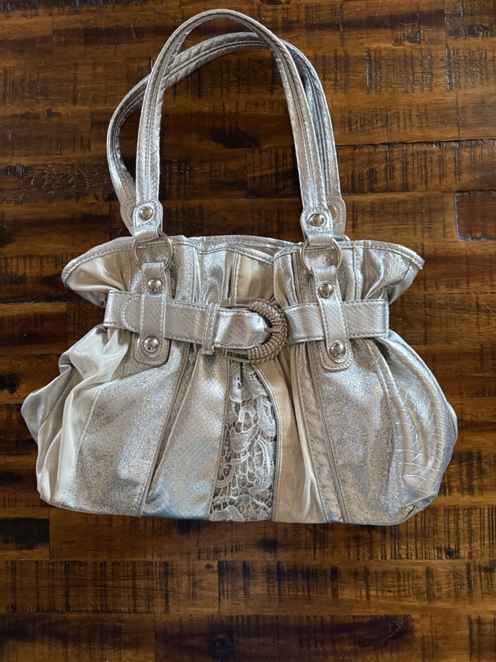 Silver Metallic Women's Shoulder Bag - Elegant Evening Purse